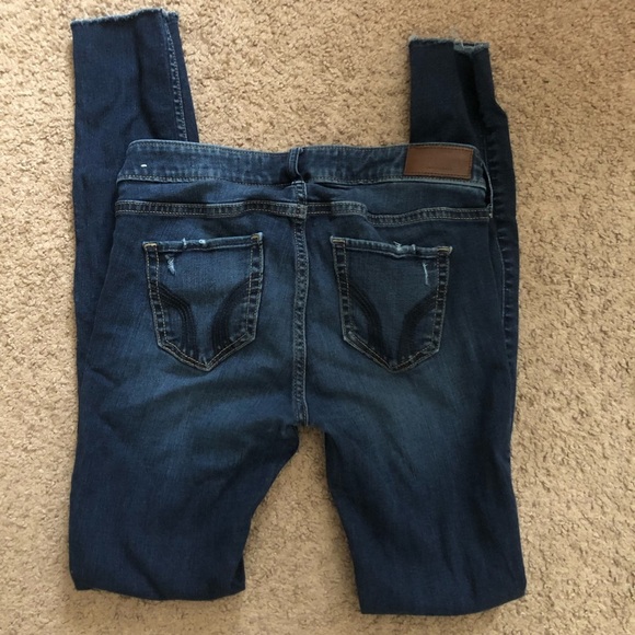 Hollister Ripped Skinny Jeans - Picture 4 of 9